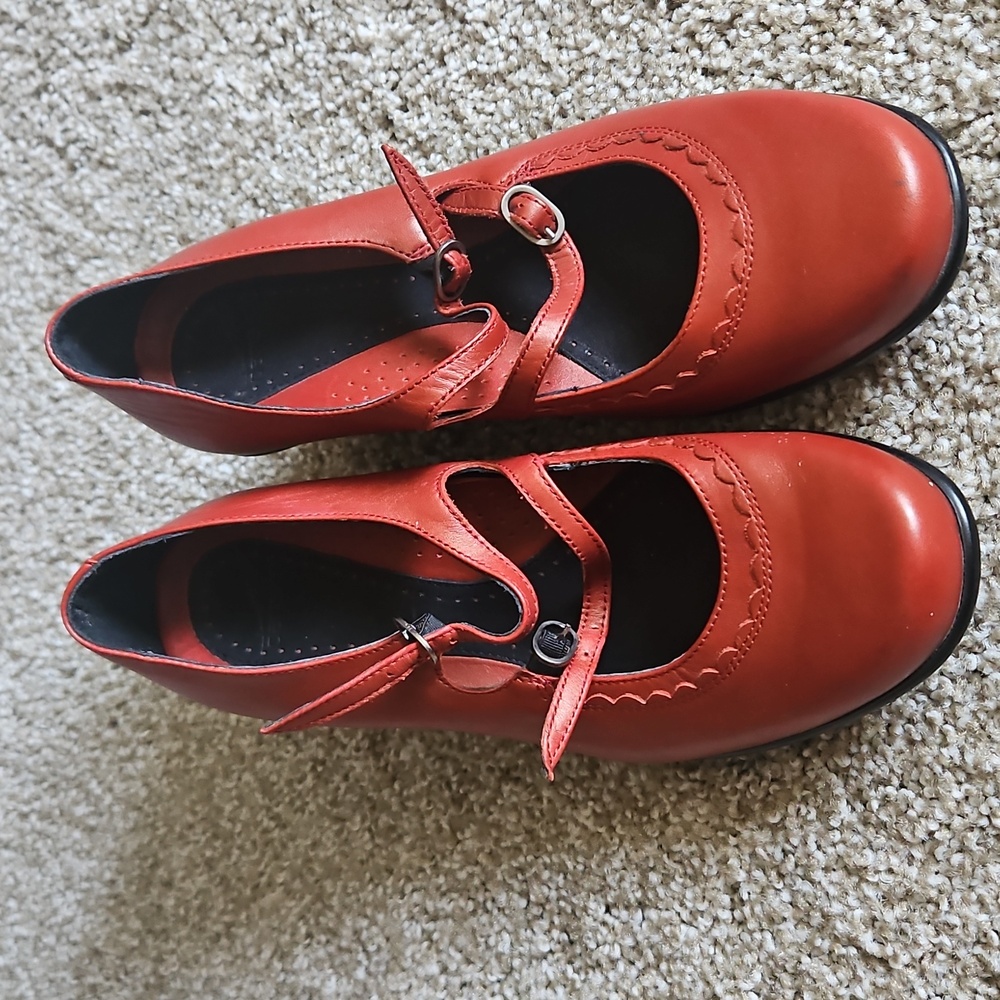Dansko Women  37 Babette Josie Pump Mary Jane Double Strap Shoe Red Shimmer
